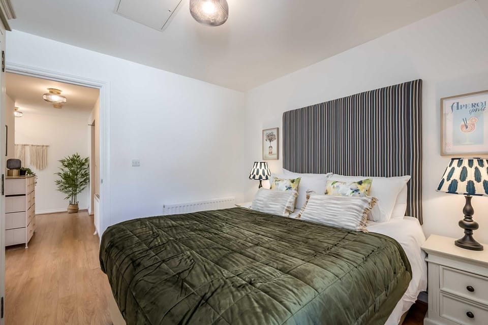 Central Belfast Apartments - The Cathedral Loft Apartment in Belfast