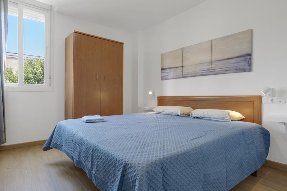 Living room, Bedroom