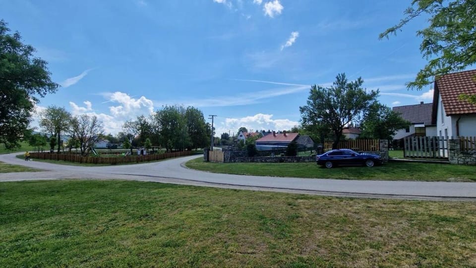 Street view, Location