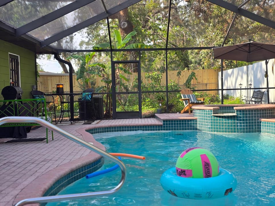 Day, Natural landscape, Hot Tub, Pool view, Swimming pool