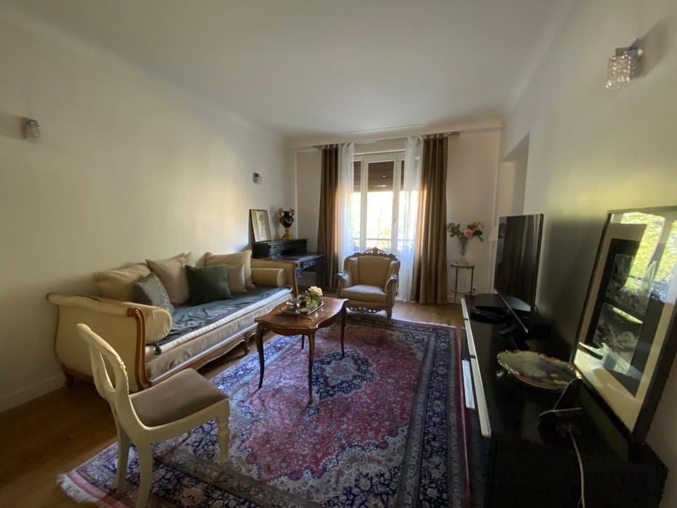 Village Auteuil Apartment in Paris