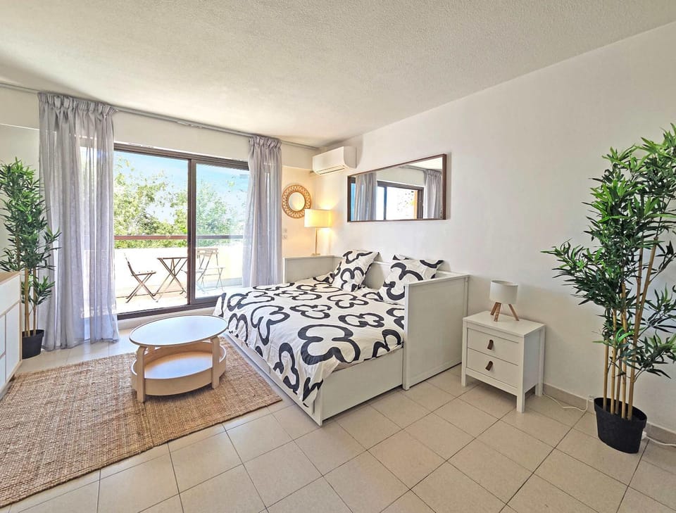 LX146 - Studio cosy avec balcon & vue mer - Monaco Apartment in Monaco