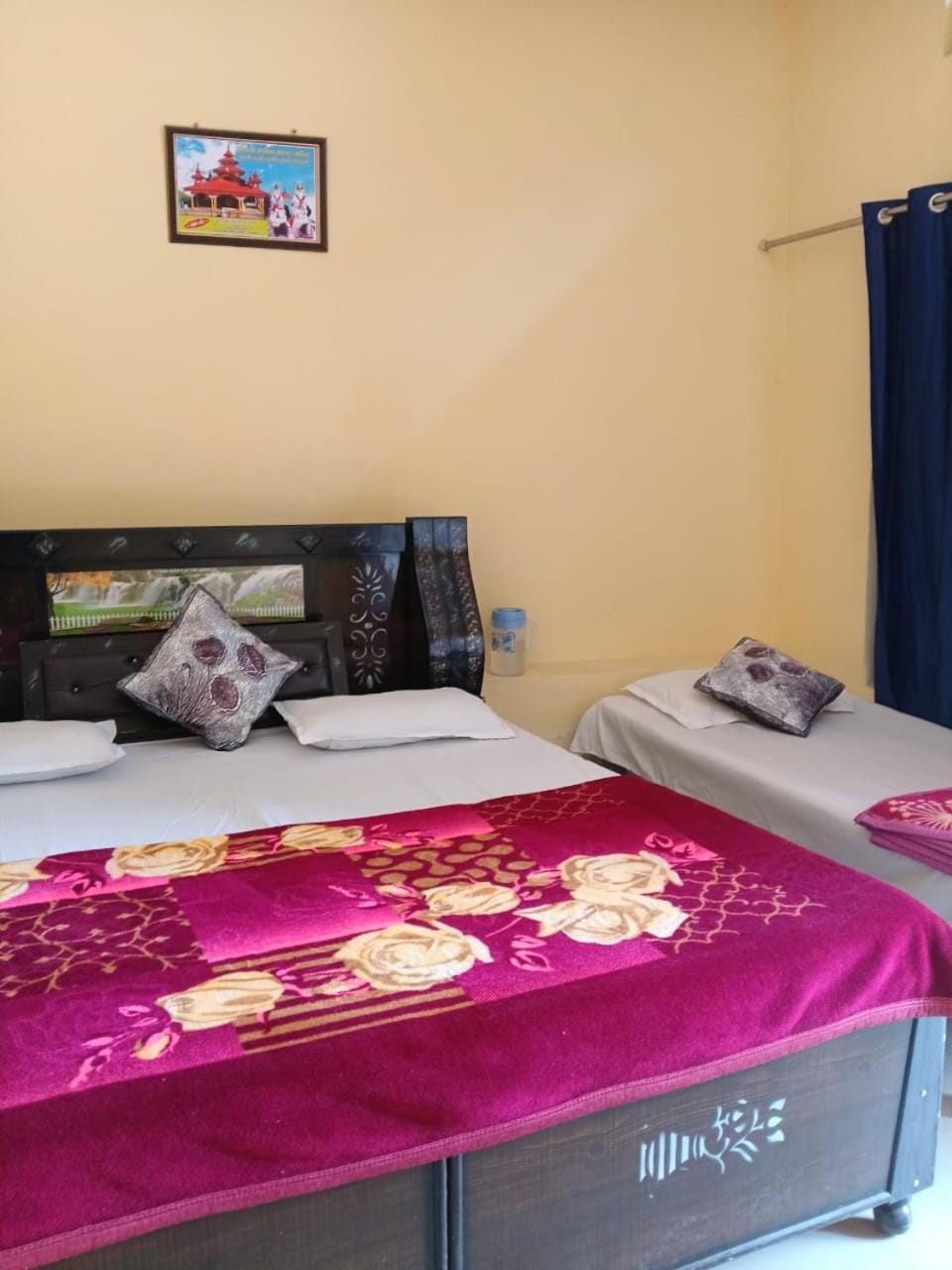 Om som home stay hill view Vacation rental in Maharashtra
