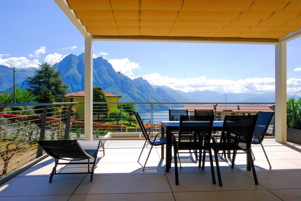 Patio, Natural landscape, View (from property/room), Balcony/Terrace, Lake view, Mountain view