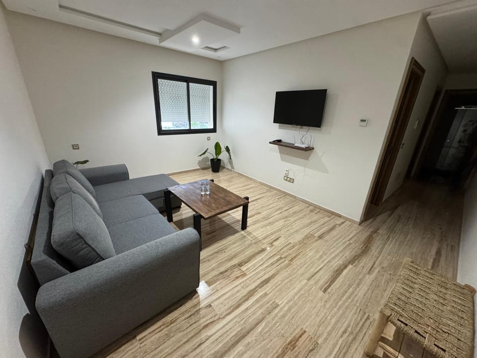 Location T2 avec piscine proche stade TANGER Apartment in Tangier