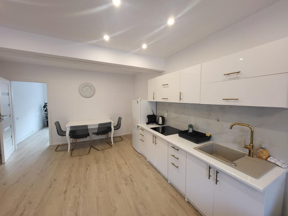 Apartament Daisy Apartment in Lower Silesian Voivodeship