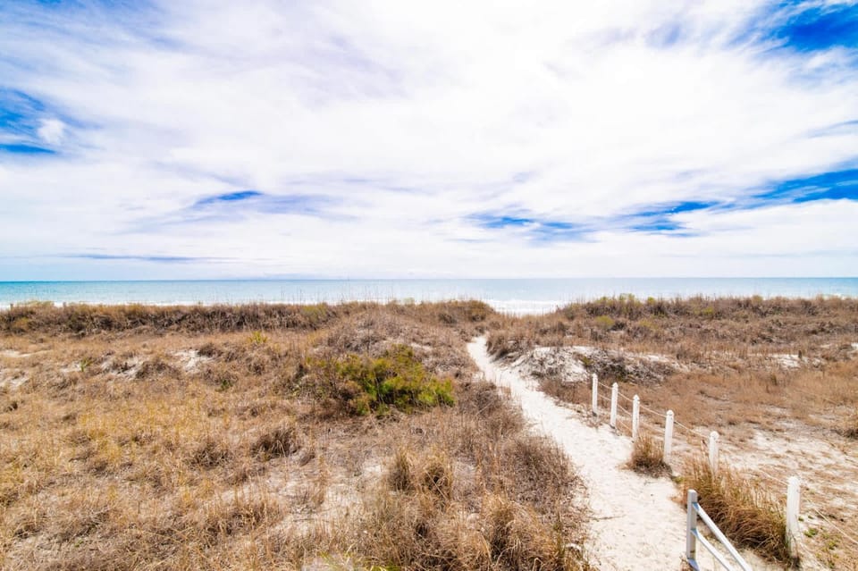 Salty Seahorse Oceanfront w Pool House in North Myrtle Beach