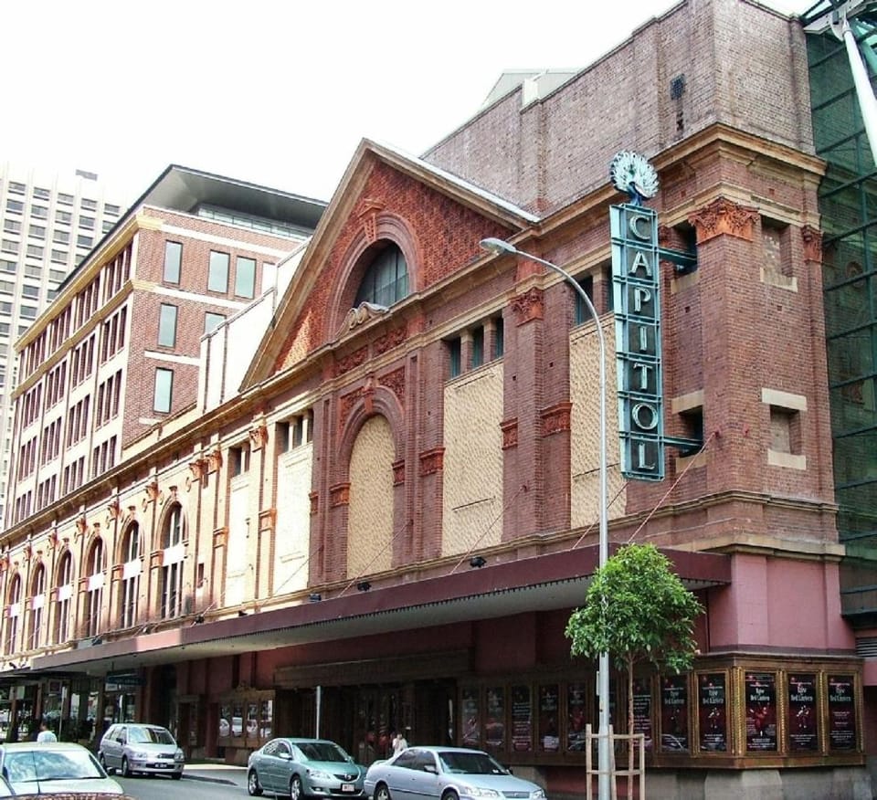 KozyGuru | Sydney CBD | Awesome City Abode Apartment in Surry Hills
