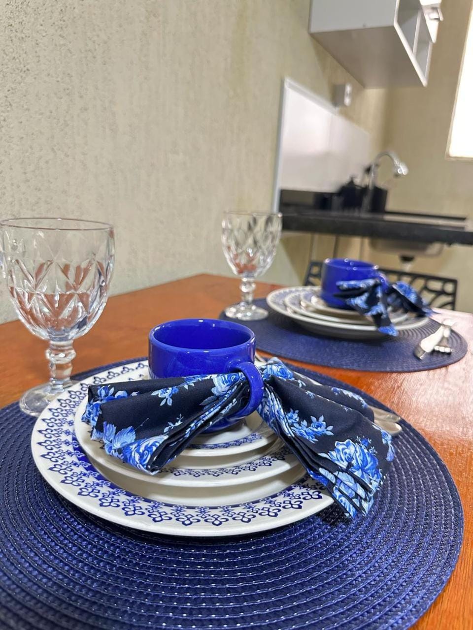 Kitchen or kitchenette, Food and drinks, Dining area, Food