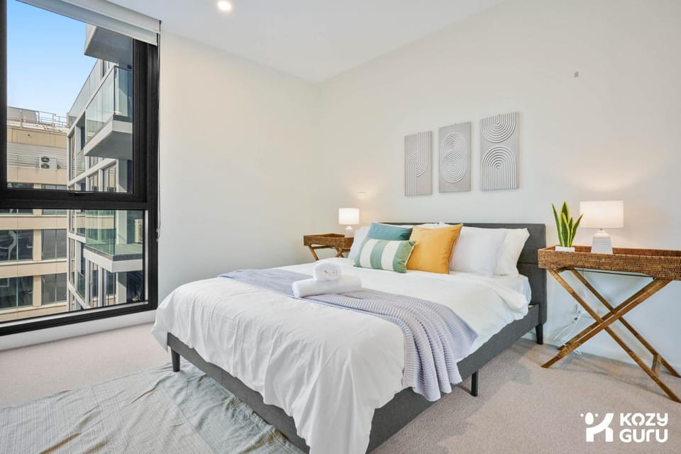 KozyGuru | Moonee Ponds | Modern 1 Bed Apt Parking Apartment in Melbourne