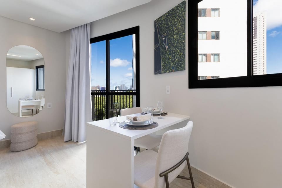 Photo of the whole room, Dining area