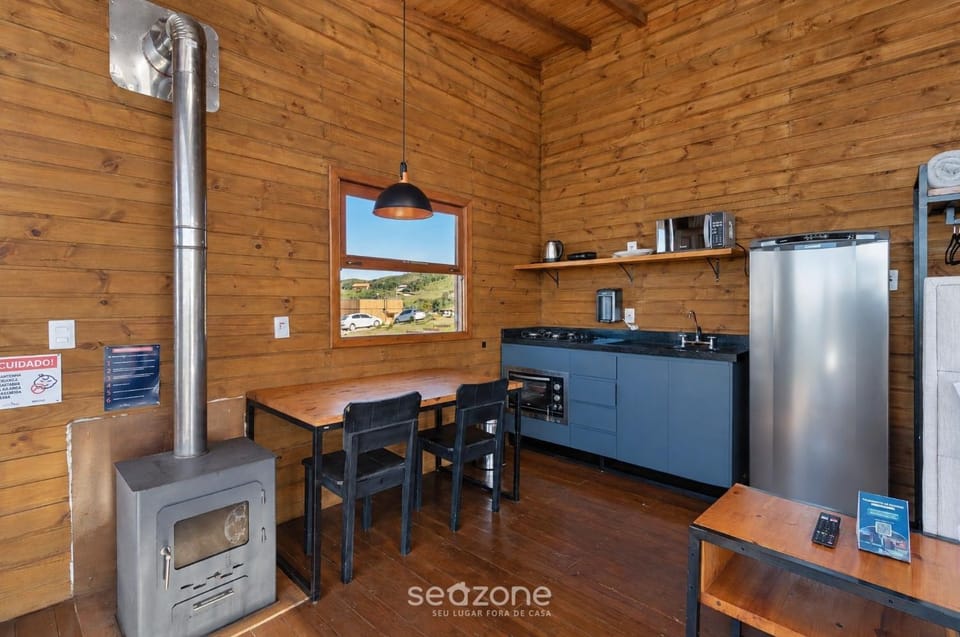 Kitchen or kitchenette, Dining area, Mountain view