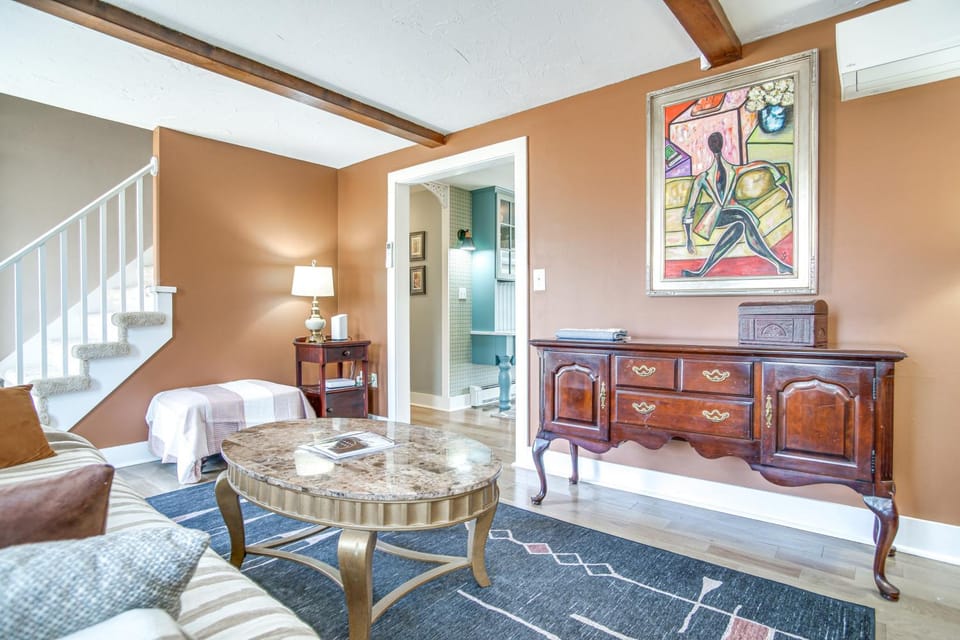 4 Mi to Inkwell Beach: Home in Oak Bluffs! House in Tisbury