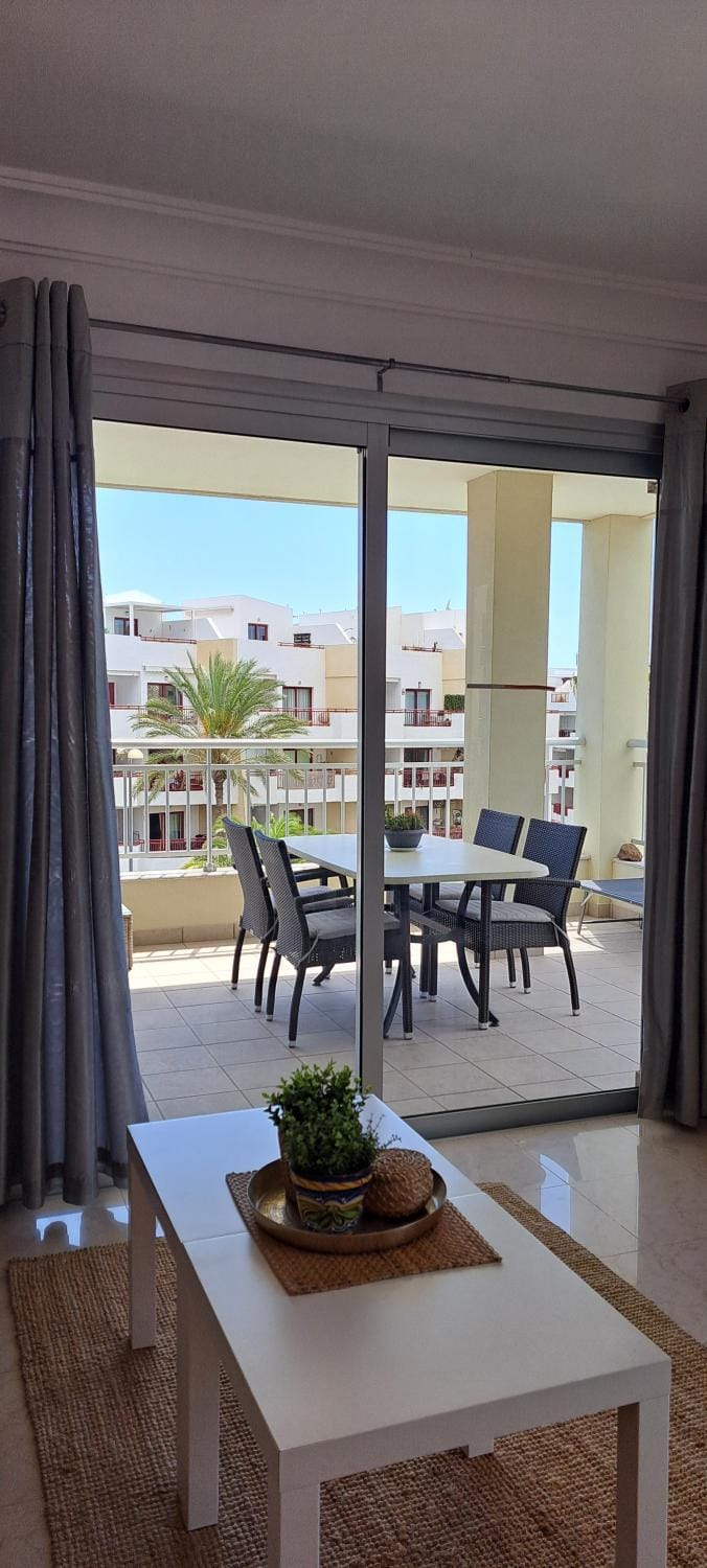 Patio, Day, Natural landscape, View (from property/room), Balcony/Terrace, Living room, Seating area, Dining area