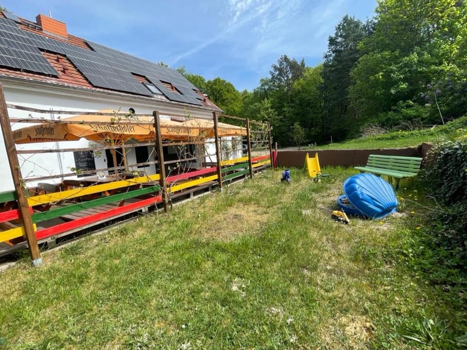Restaurant/places to eat, Garden, Garden