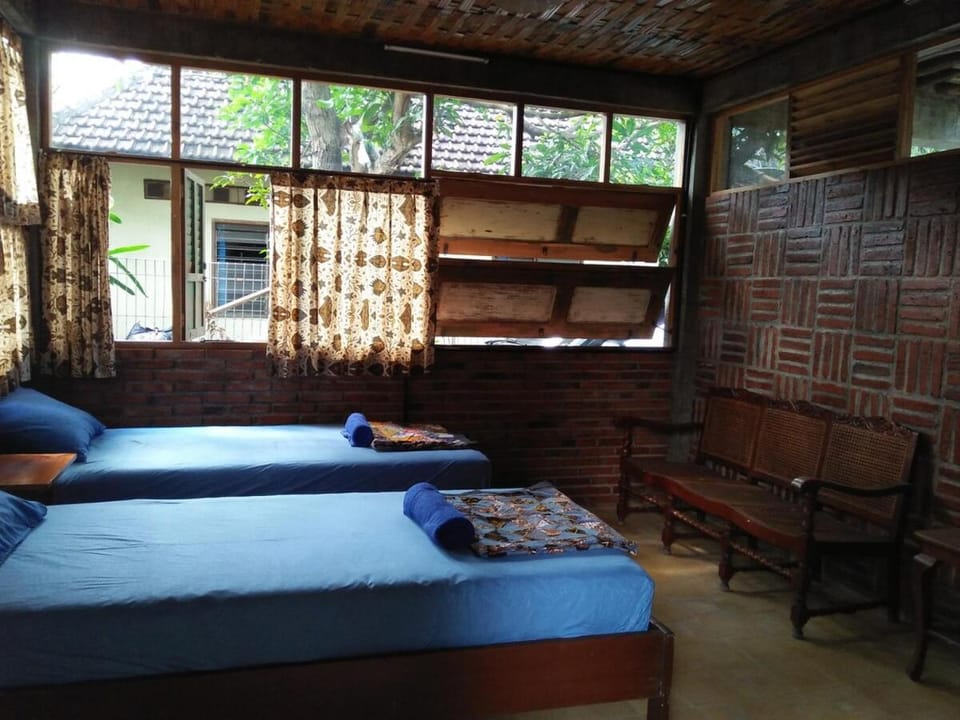 Kenanga Twin-bed Studio Ground Floor House in Yogyakarta