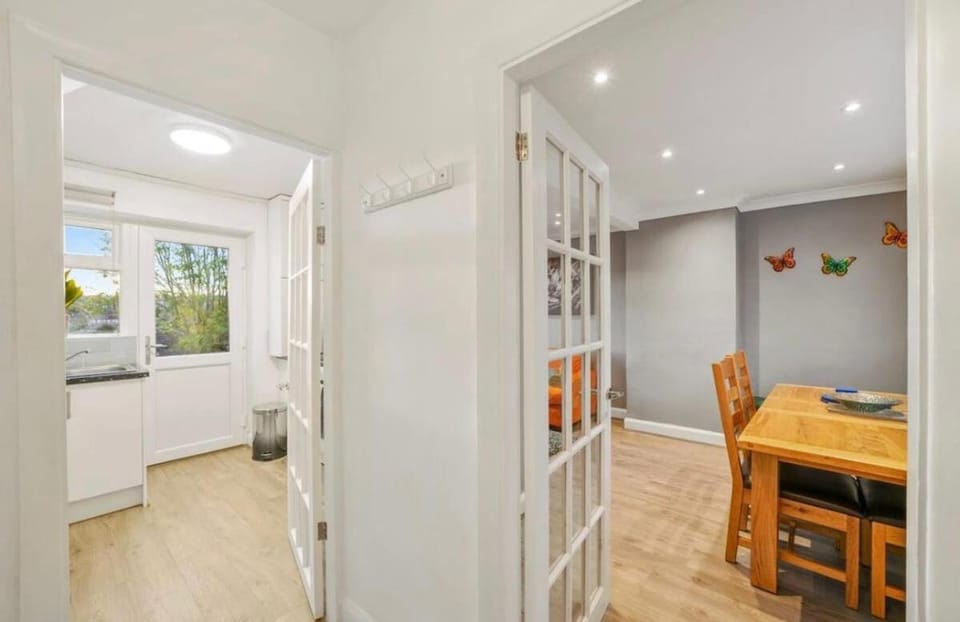Copperfield House Medway - Free Parking House in Rochester