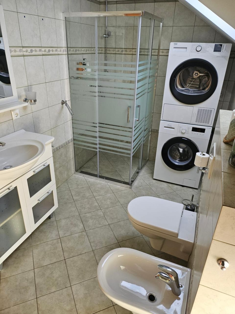 Bathroom, washing machine, dryer