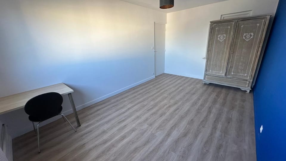 Lyon Tassin appartement proche Métro bus parking possible Apartment in Tassin-la-Demi-Lune