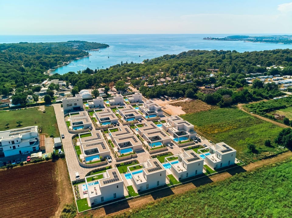 Property building, Bird's eye view