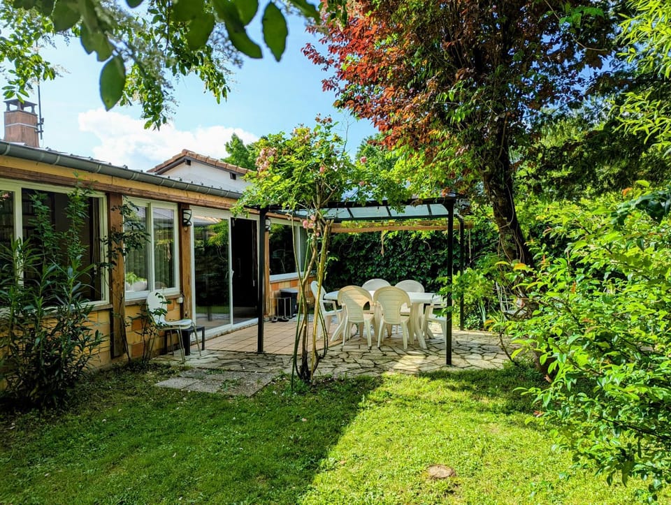 Garden, Dining area, Garden view