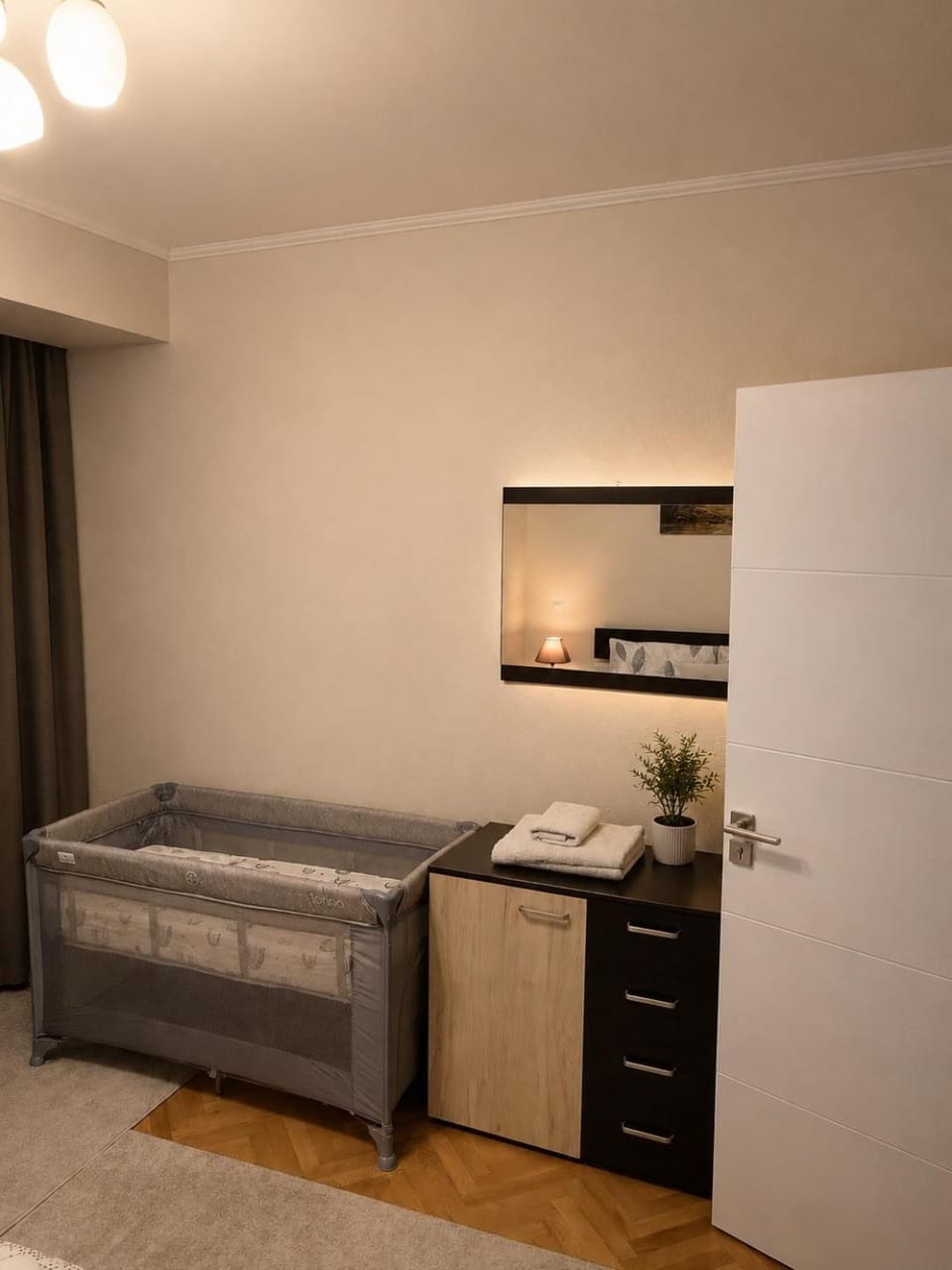 Property building, Photo of the whole room