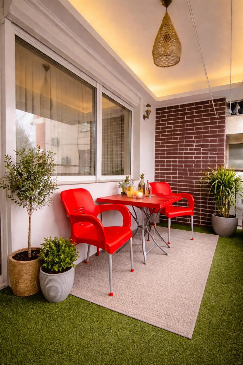 Patio, Day, Seating area