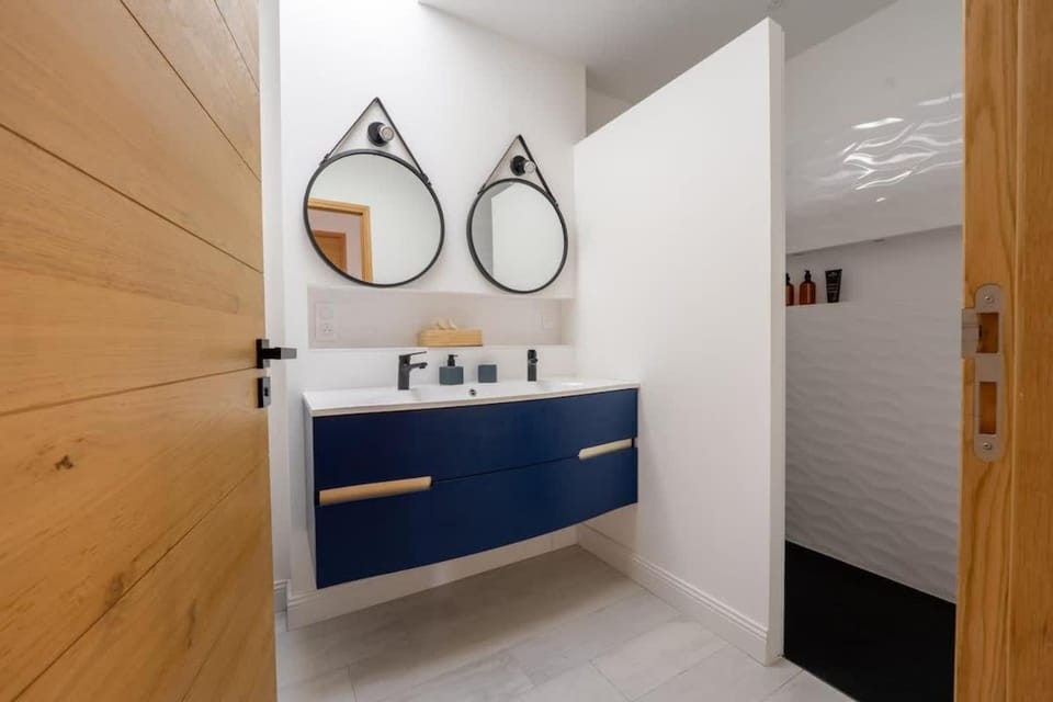 Bathroom, storage