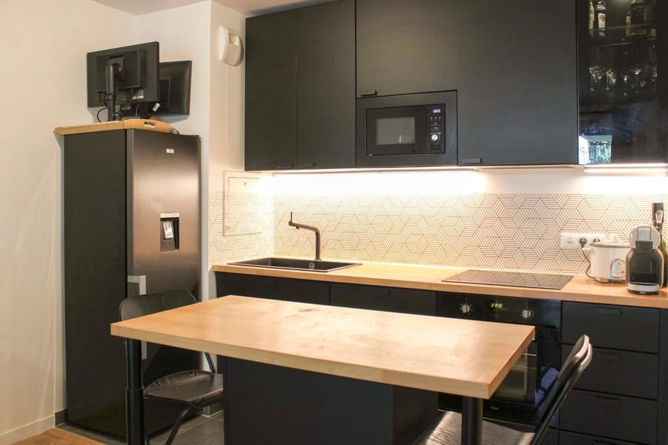 Beautiful 1-bedroom apartment with terrace Apartment in Paris