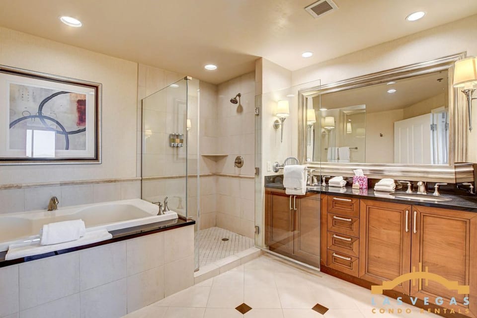 MGM Signature-06-716 Jacuzzi Studio House in Las Vegas Strip