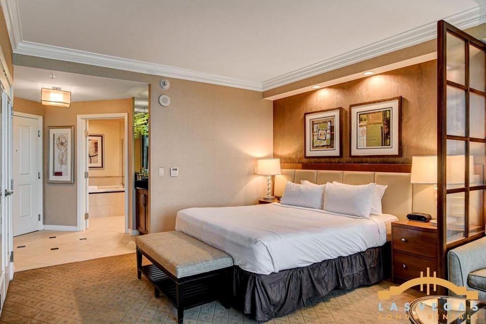 MGM Signature-06-716 Jacuzzi Studio House in Las Vegas Strip