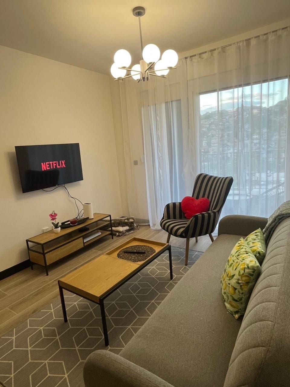 Sarajevo Cozy Corner - Free Parking Apartment in Sarajevo