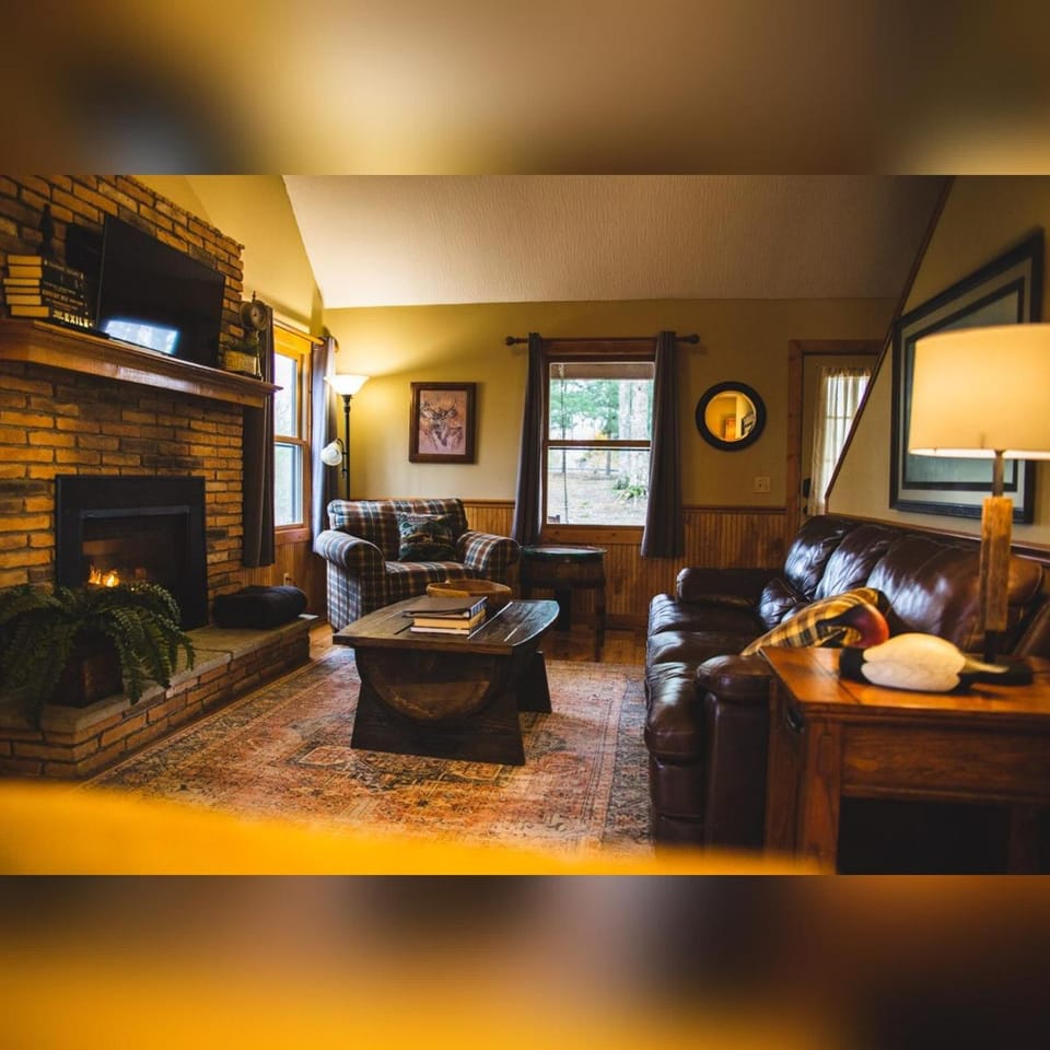 Couples Paradise II - by The Chalets House in Logan