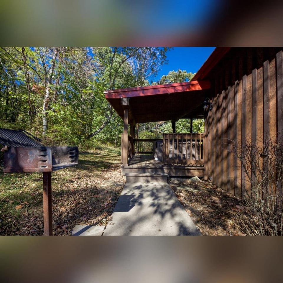 Coyote - by The Chalets House in Logan