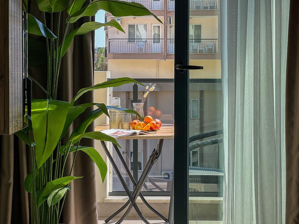View (from property/room), Balcony/Terrace