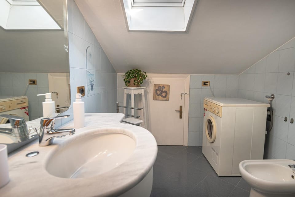 Toilet, Bathroom, bidet, washing machine