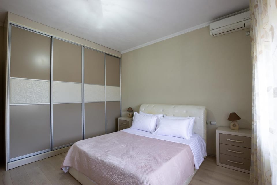 Bed, Bedroom, wardrobe