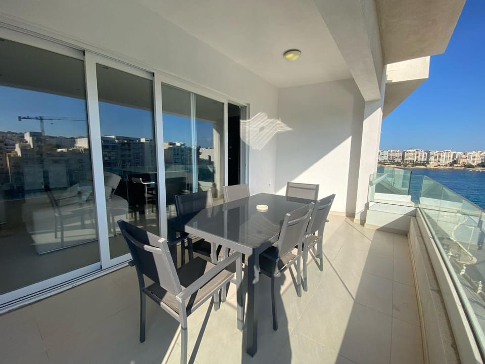 Day, Natural landscape, View (from property/room), Balcony/Terrace