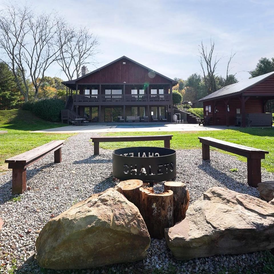 Grande Butte Lodge - by The Chalets House in Perry Township