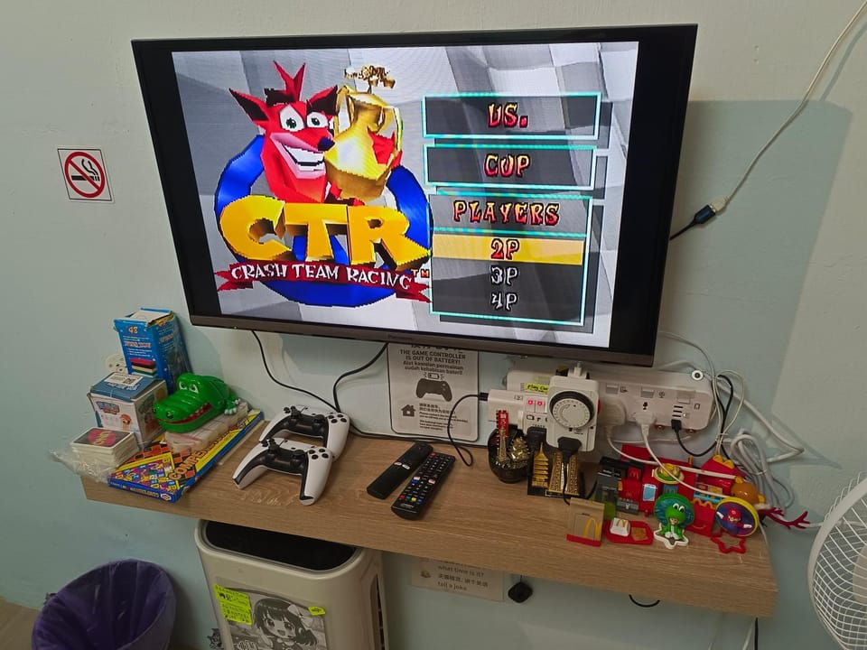 Game Room, Living room