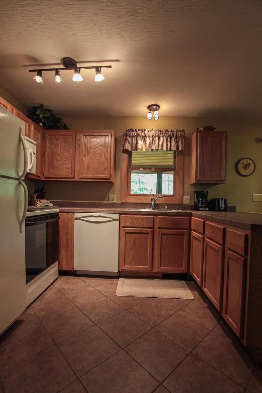 Hawks Peak - by The Chalets House in Logan