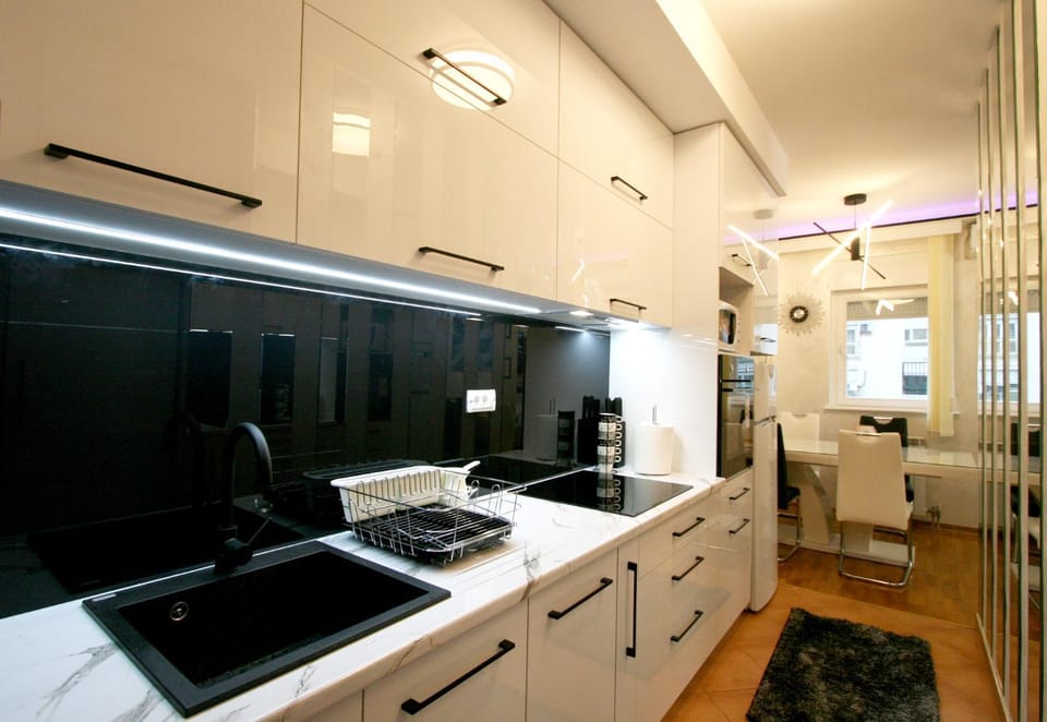 Apartment Purple Apartment in Belgrade