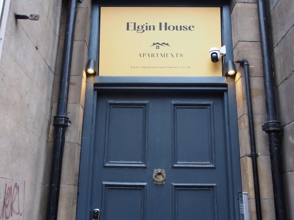 Stylish Mezzanine Loft in Central Edinburgh - Flat 5, Elgin House Apartments Apartment in Edinburgh