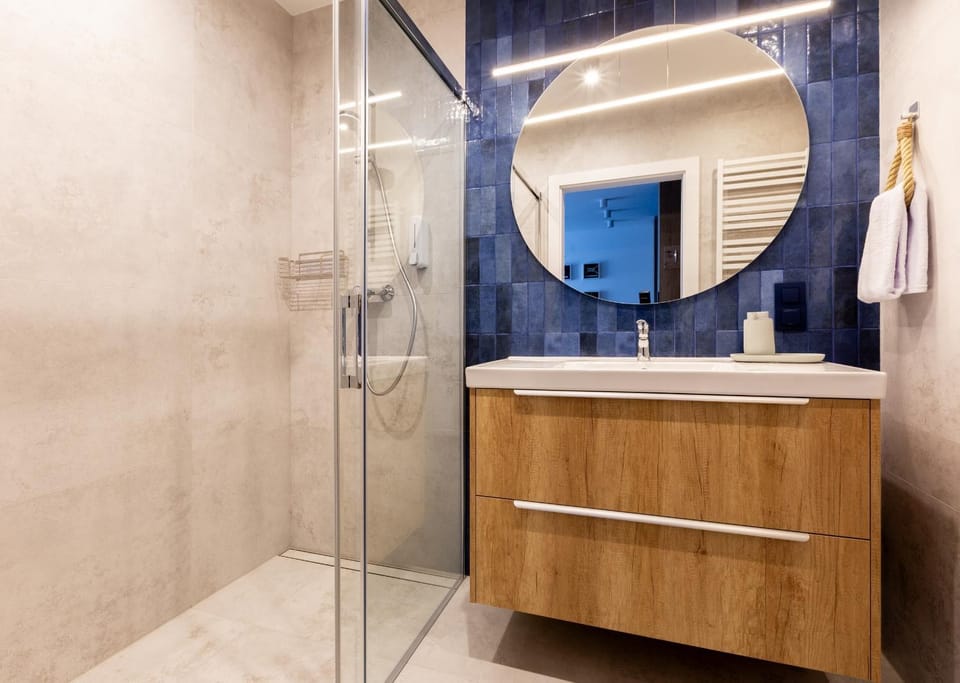 Shower, Bathroom