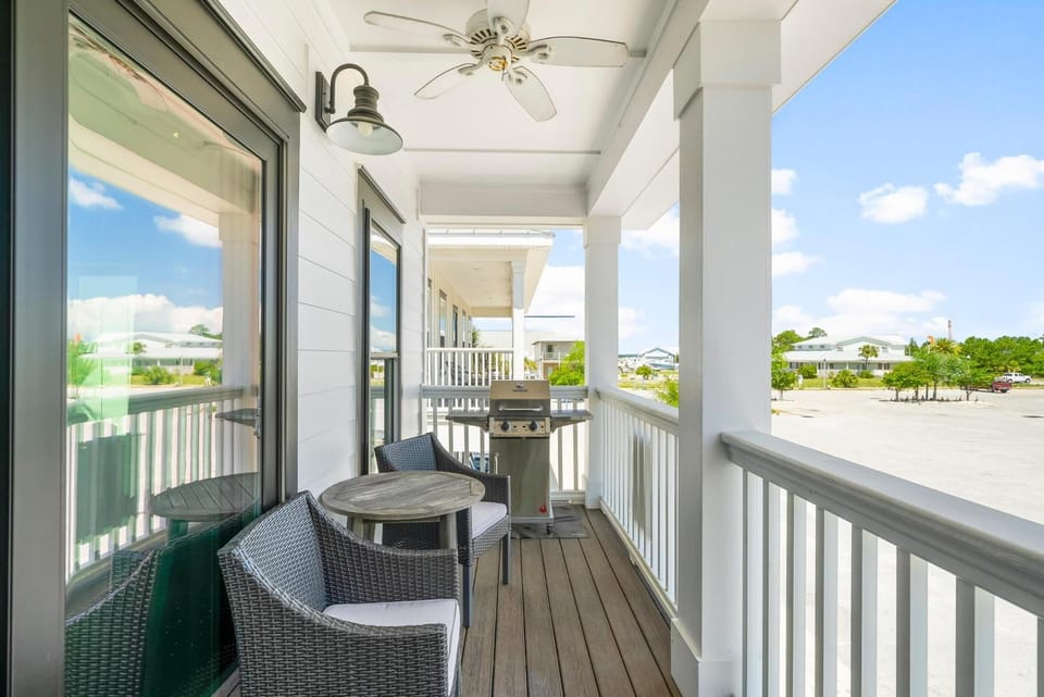 Day, BBQ facilities, View (from property/room), Balcony/Terrace, Seating area