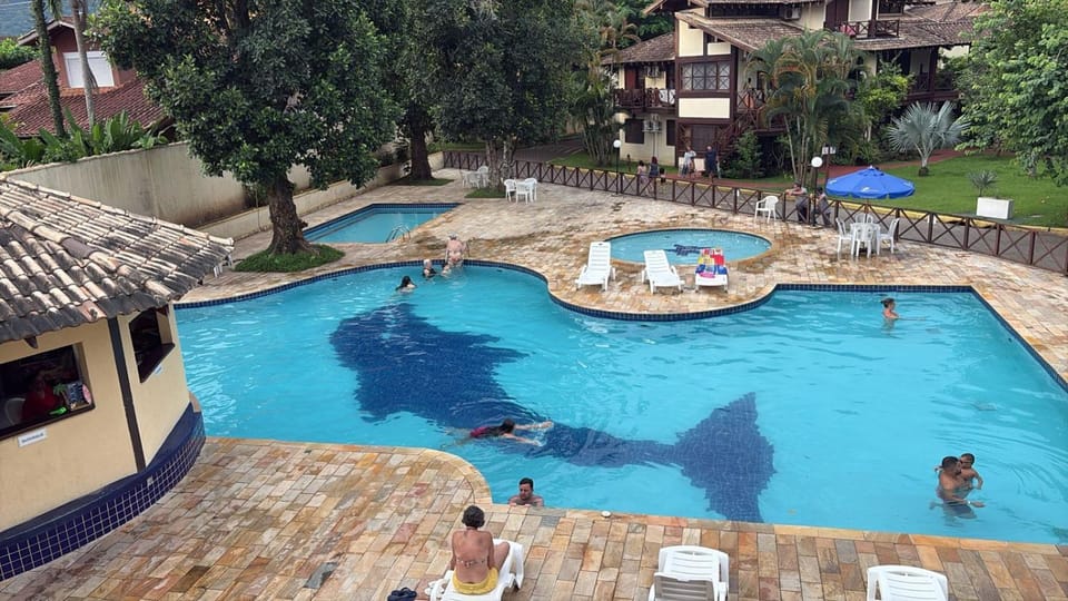 Casa de condomínio com piscina em frente a praia de Maresias House in São Sebastião
