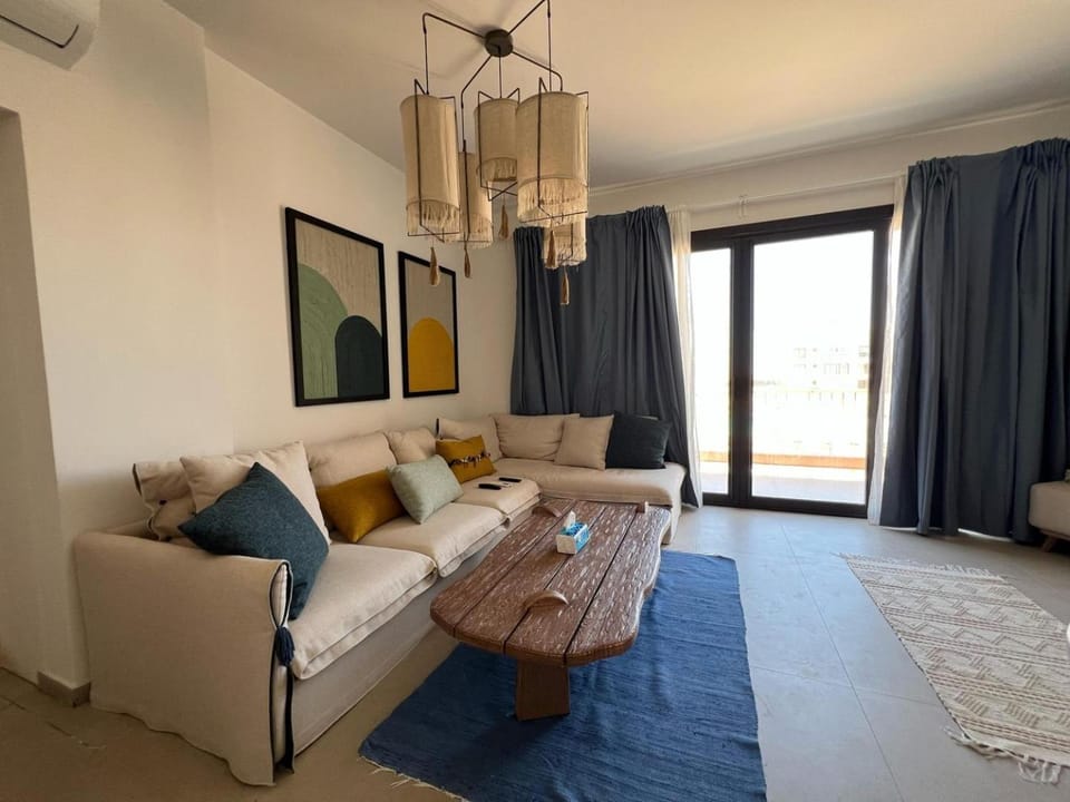 Kamaran 2BR • Luxurious Retreat Apartment in Hurghada