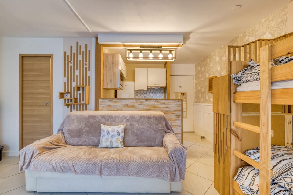 Property building, Living room, Bedroom