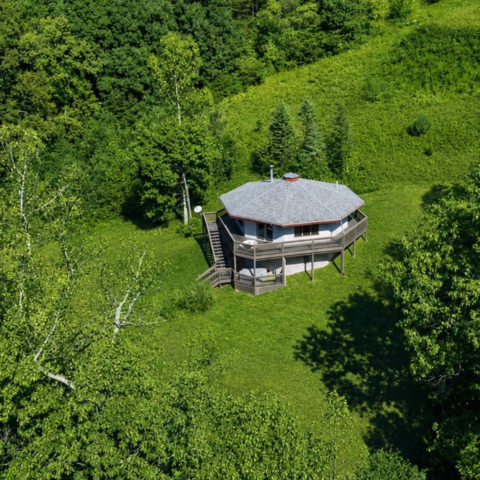 Treetop - by The Chalets House in Falls Township