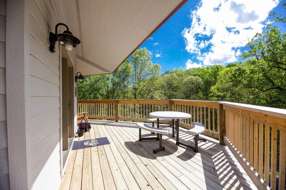 Treetop - by The Chalets House in Falls Township